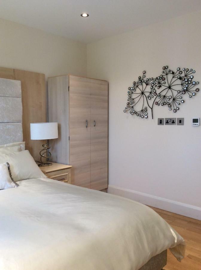 Modern Flat Apartment Watford  Exterior photo